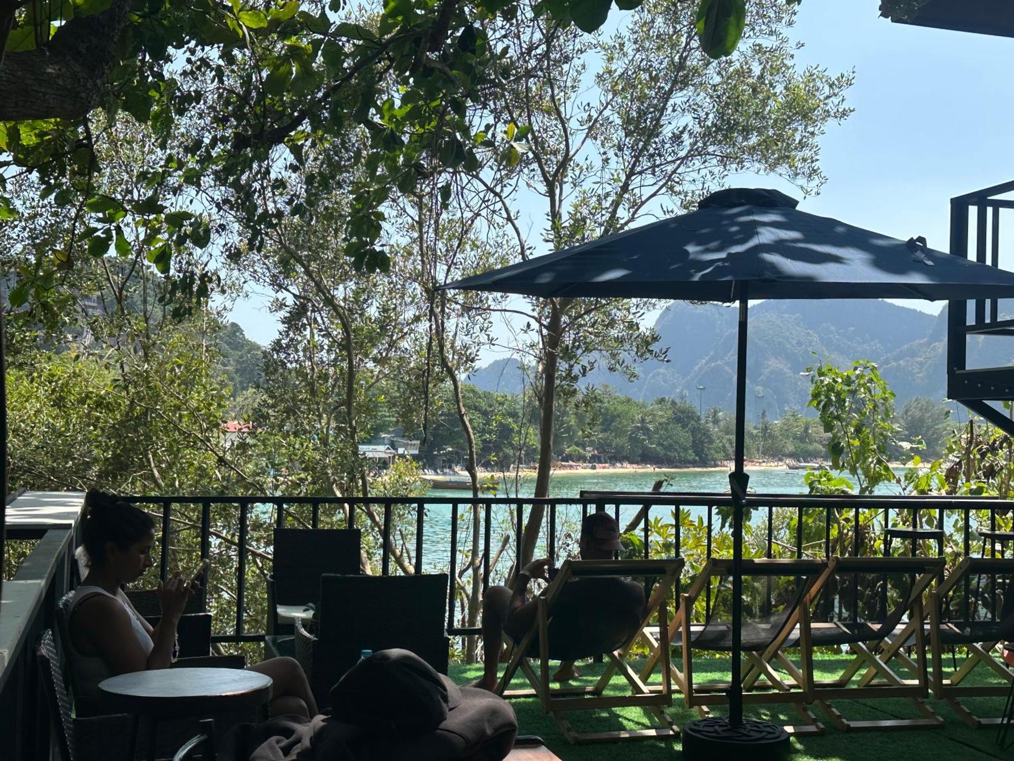 Sweed Dee Seaview Hostel Phi Phi Don Exterior photo